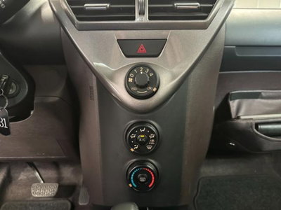 Toyota iQ 1.0 Multidrive (14)
