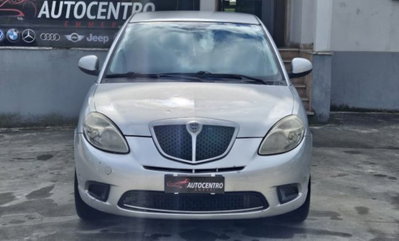 Lancia Ypsilon 1.4 Oro Ecochic GPL (2)