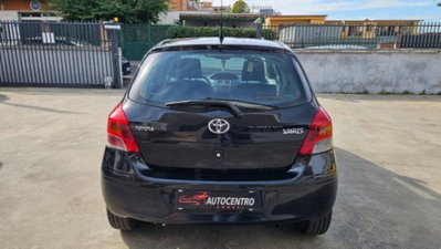Toyota Yaris 1.0 5 porte Sol (6)