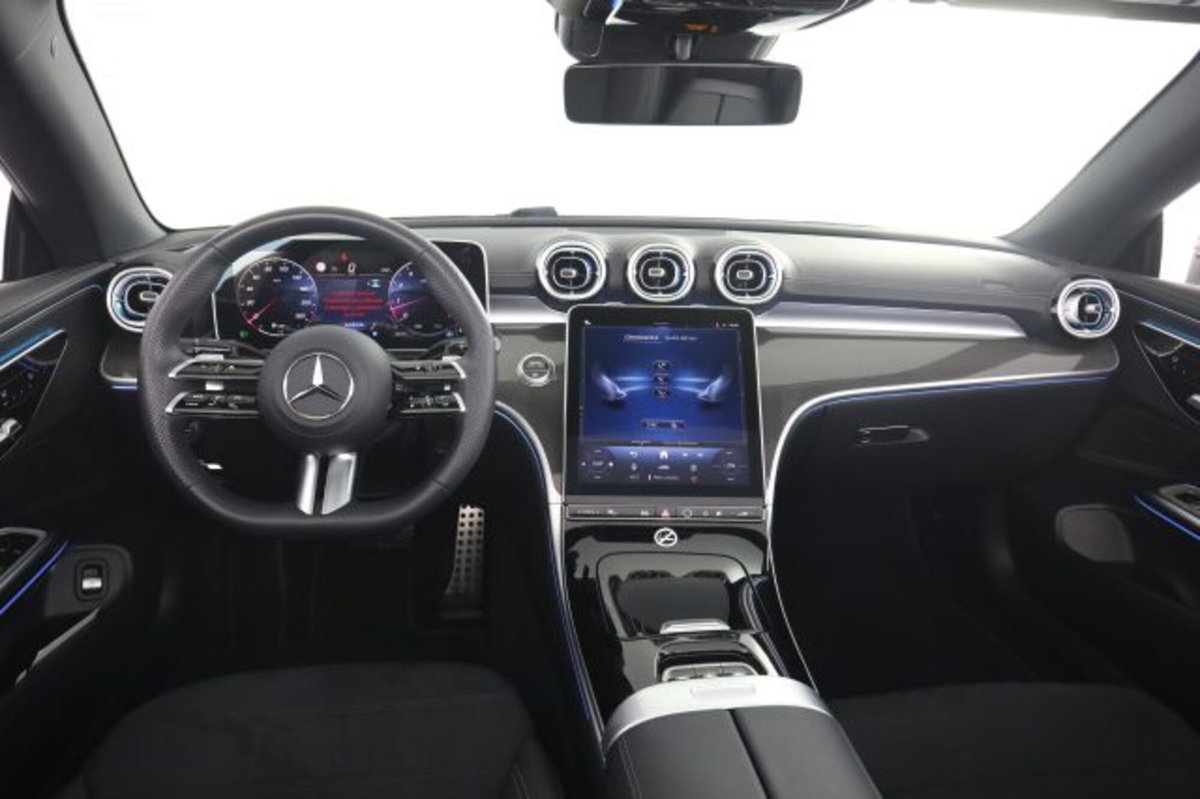 Mercedes-Benz CLE Cabrio 200 AMG Line Premium auto (4)