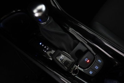 Toyota Toyota C-HR 2.0 Hybrid E-CVT Lounge (14)