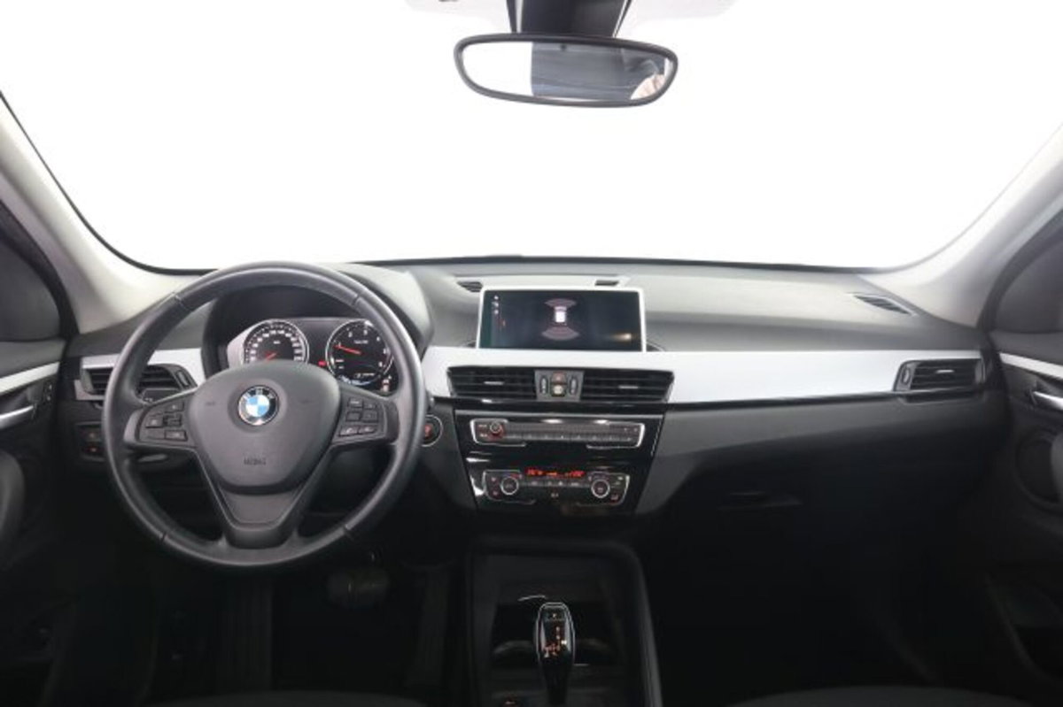 BMW X1 sDrive18d Business Advantage (4)