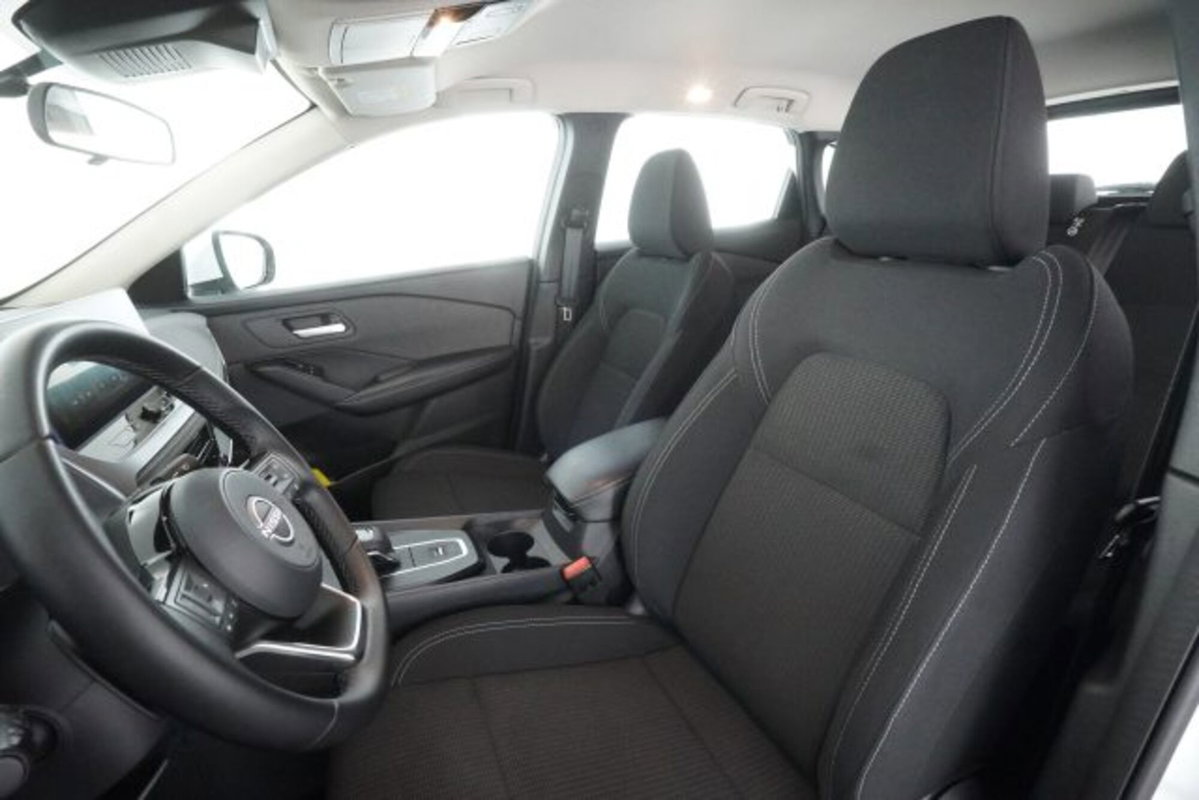 Nissan Qashqai 1.3 mhev Acenta 2wd 158cv xtronic (2)