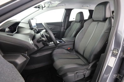 Peugeot 3008 BlueHDi 130 S&S EAT8 Allure Pack (2)