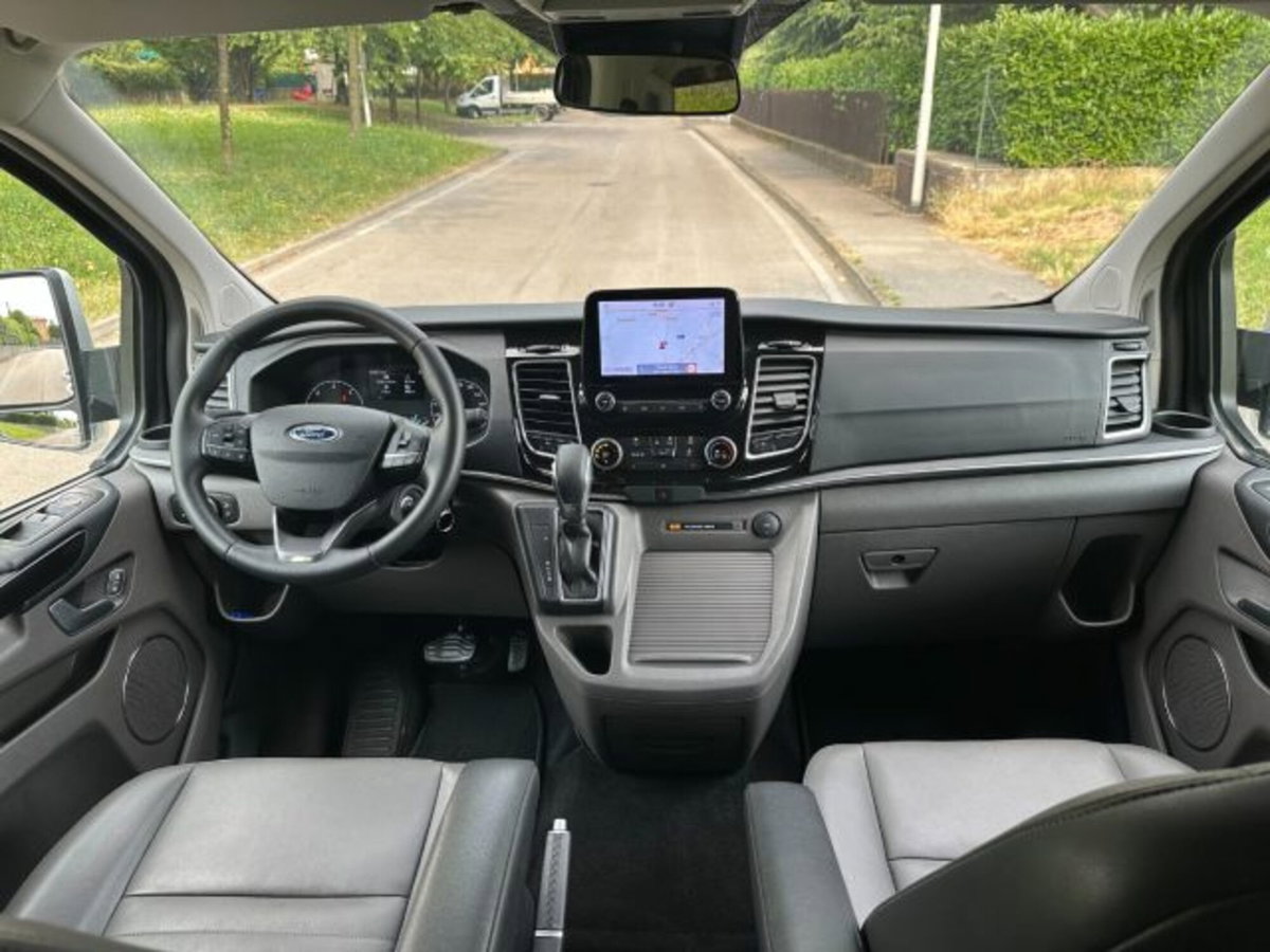 Ford Tourneo Custom 320 2.0 EcoBlue 150CV PL Titanium (11)