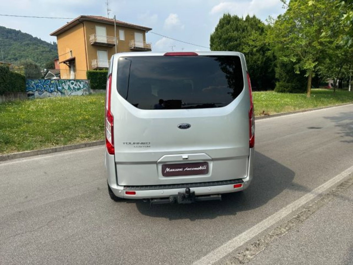 Ford Tourneo Custom 320 2.0 EcoBlue 150CV PL Titanium (18)