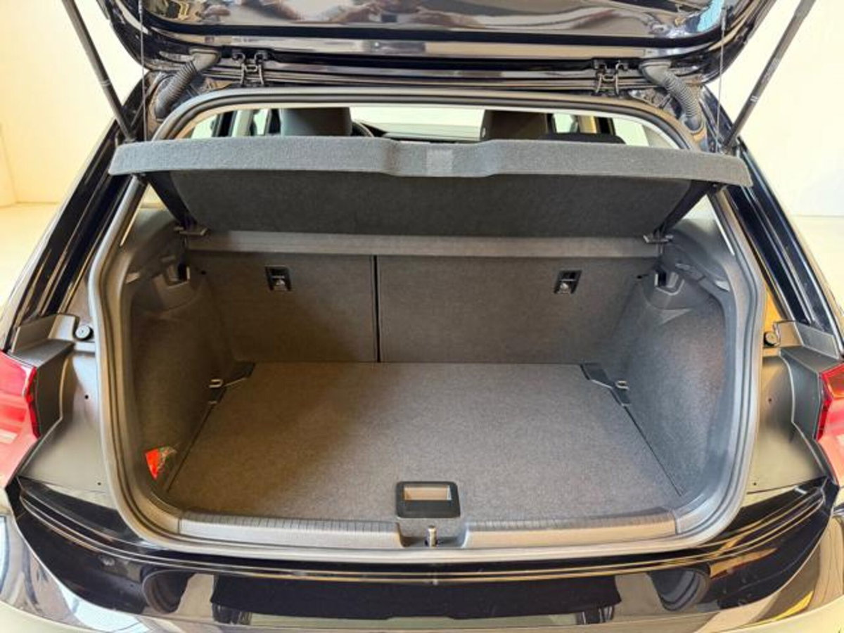 Volkswagen Polo 1.0 Life 80cv (12)