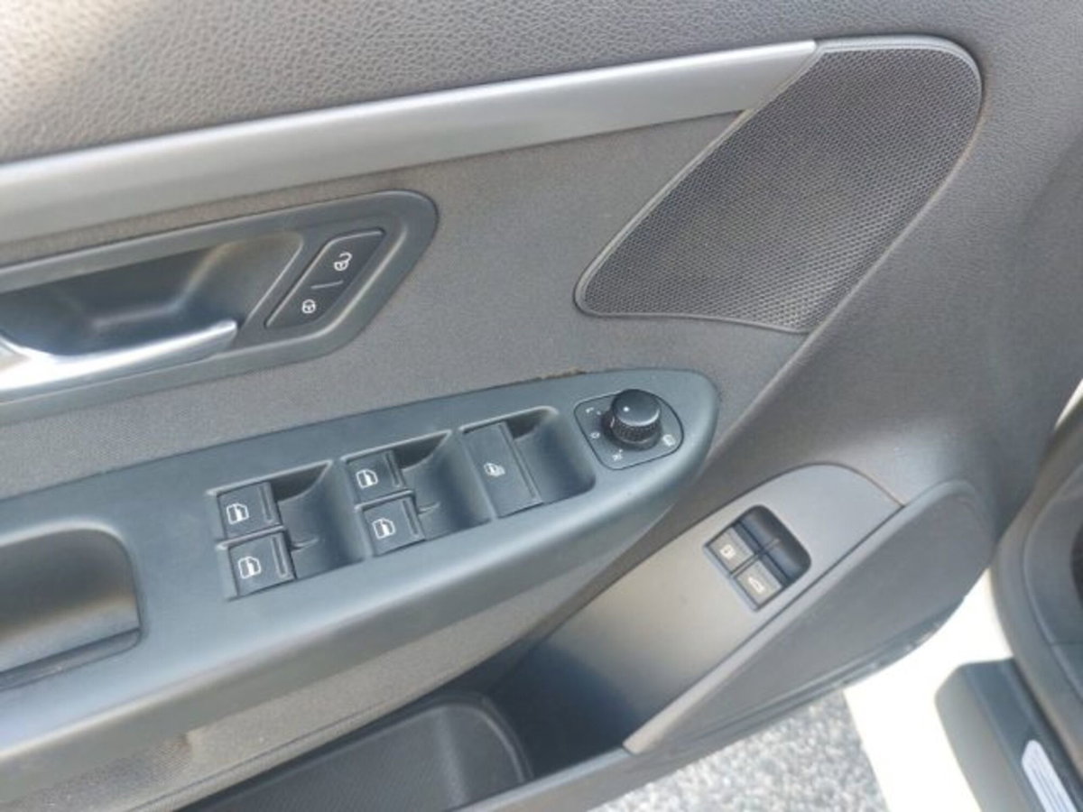 Volkswagen Eos 16V TSI BlueMotion Technology (13)