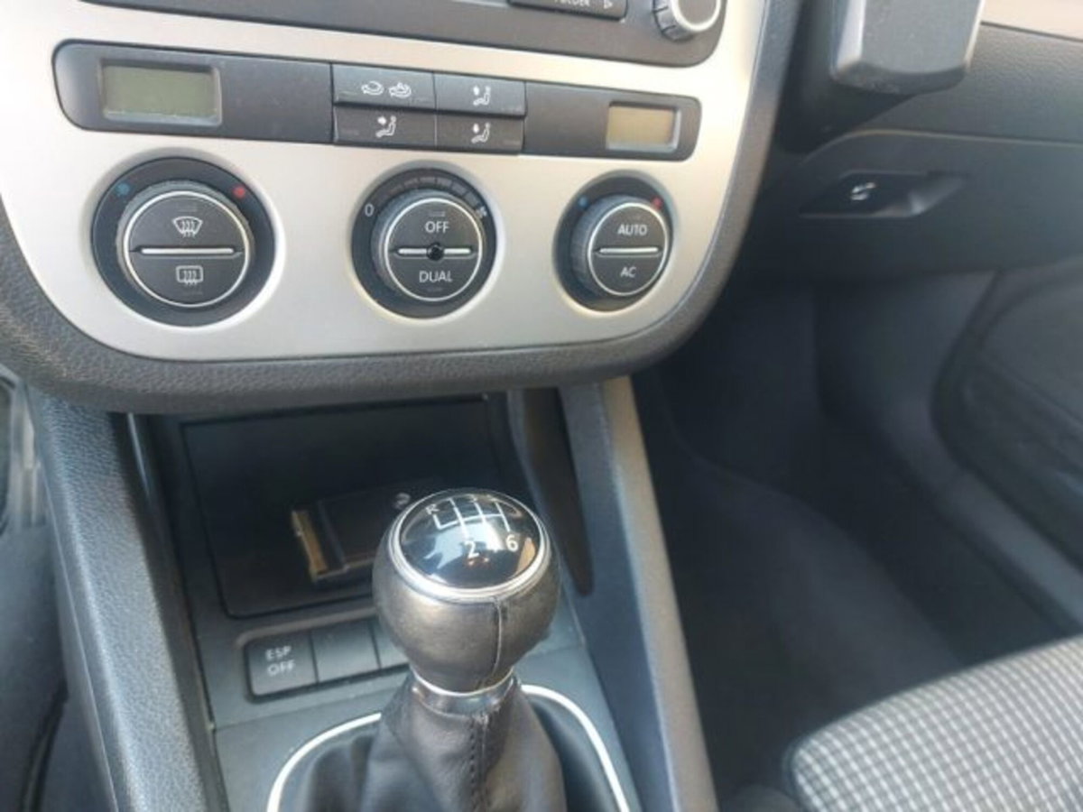 Volkswagen Eos 16V TSI BlueMotion Technology (15)