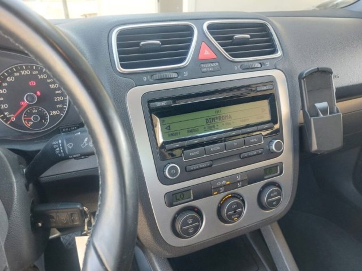 Volkswagen Eos 16V TSI BlueMotion Technology (17)