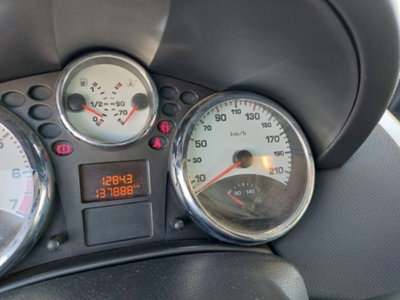 Peugeot 207 VTi 95CV 3p. Energie (11)