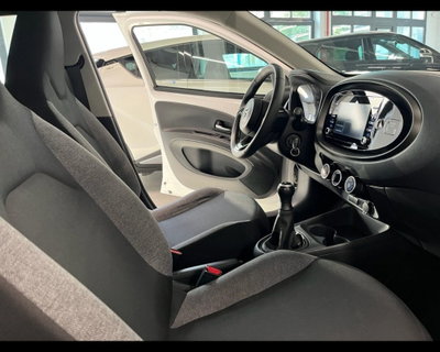 Toyota Aygo X 1.0 VVT-i 72 CV 5 porte Limited Air (15)