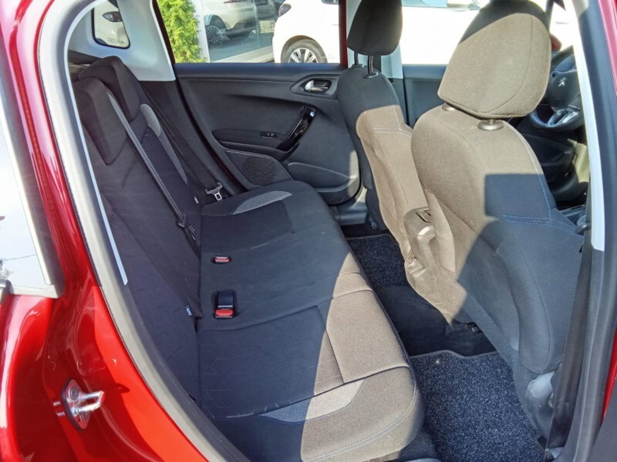 Peugeot 2008 Turbo 110 S&S Signature (12)