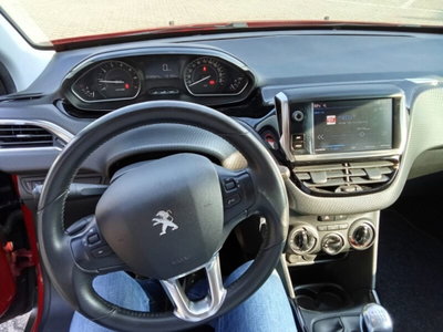 Peugeot 2008 Turbo 110 S&S Signature (16)