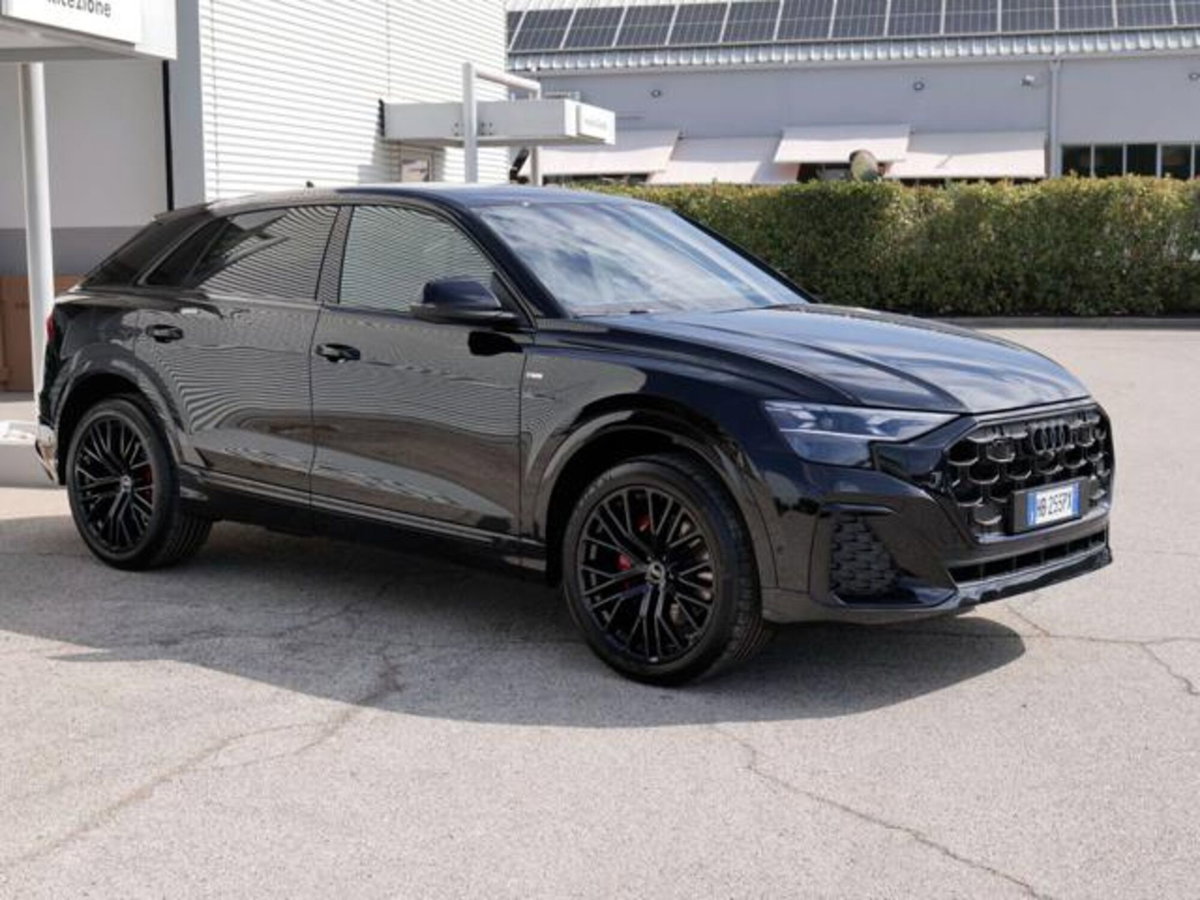 Audi Q8 3.0 tdi mhev S line edition quattro 286cv tiptronic (4)