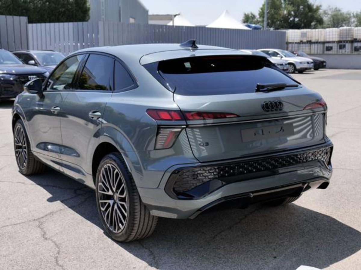 Audi Q3 Sportback 2.0 tdi S line edition 150cv s-tronic (3)