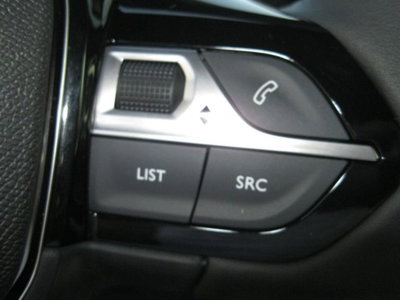 Peugeot 2008 PureTech 100 S&S Allure Pack (14)