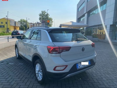 Volkswagen T-Roc 1.5 tsi Life dsg (3)