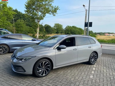 Volkswagen Golf Variant 2.0 TDI SCR DSG Life usata