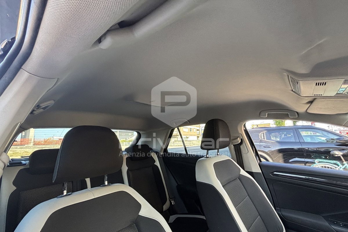 Volkswagen T-Roc 2.0 TDI SCR 150 CV DSG 4MOTION Style BlueMot. Tech. (13)