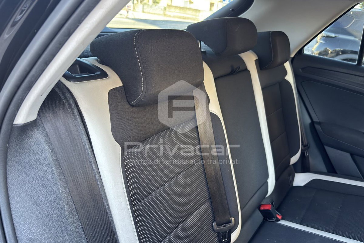 Volkswagen T-Roc 2.0 TDI SCR 150 CV DSG 4MOTION Style BlueMot. Tech. (14)