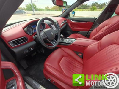 Maserati Levante Levante V6 430 CV AWD S (14)