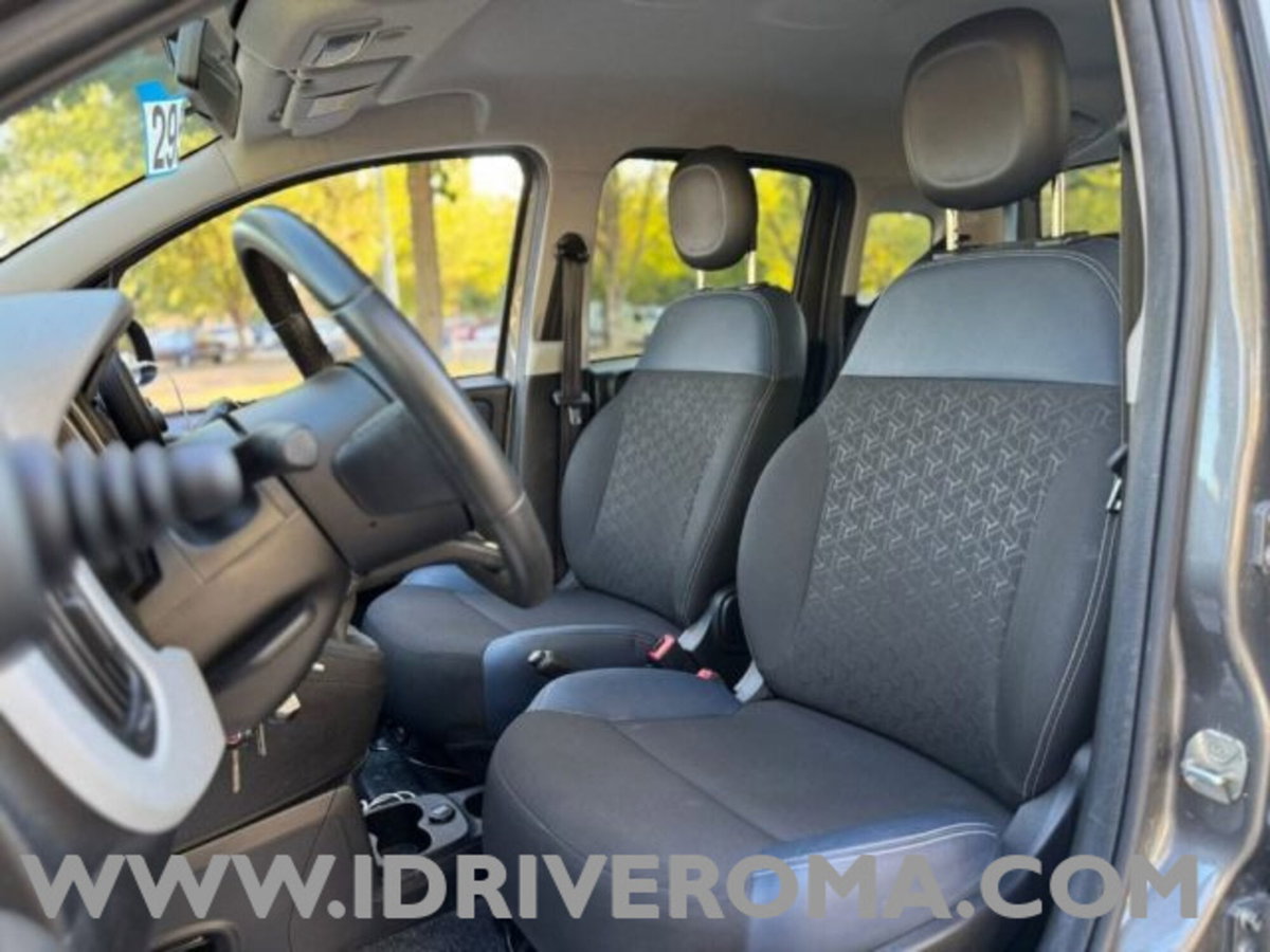 Fiat Panda 1.0 FireFly S&S Hybrid City Cross (8)