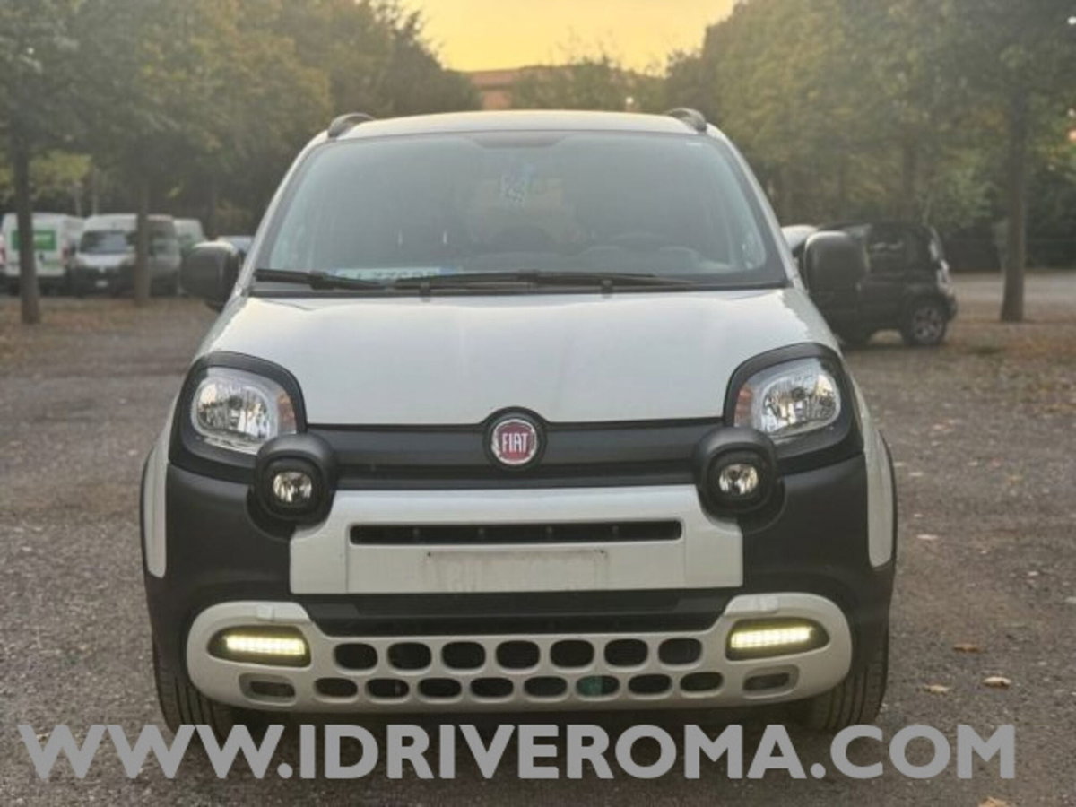 Fiat Panda 1.0 FireFly S&S Hybrid City Cross (2)