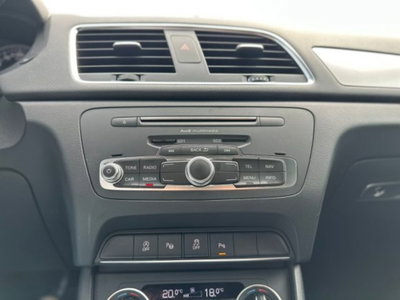 Audi Q3 2.0 TDI 150 CV Business (17)