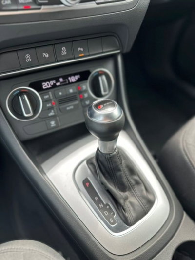 Audi Q3 2.0 TDI 150 CV Business (18)