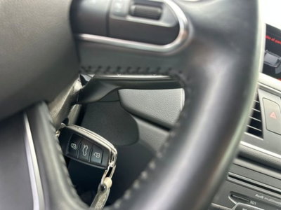 Audi Q3 2.0 TDI 150 CV Business (19)
