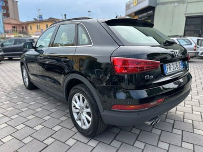Audi Q3 2.0 TDI 150 CV Business (2)