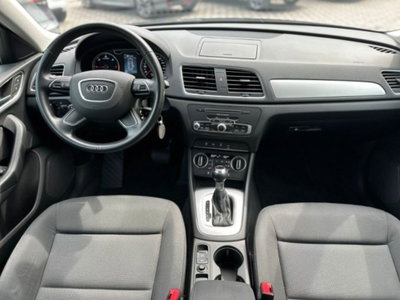 Audi Q3 2.0 TDI 150 CV Business (9)