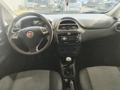 Fiat Punto 1.3 MJT II 75 CV 3 porte Lounge (9)