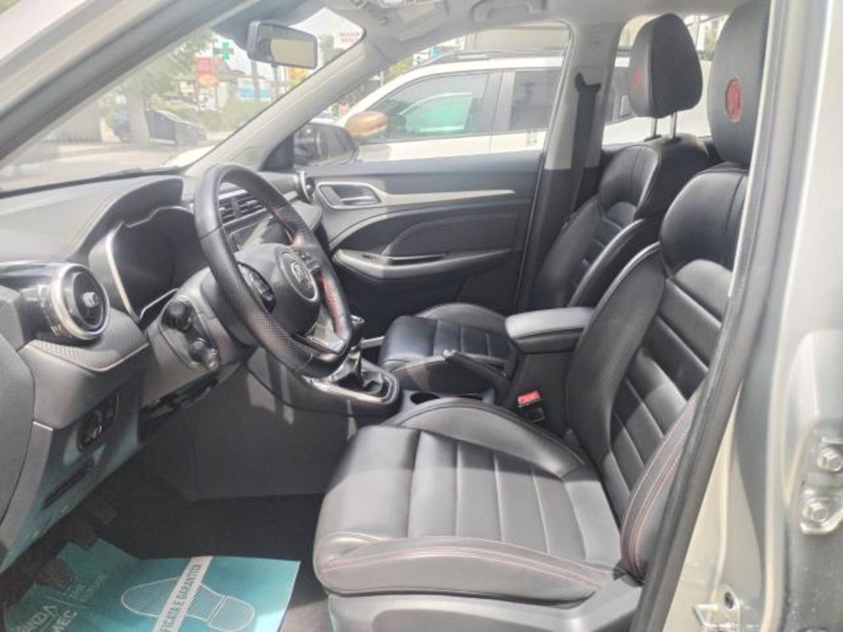 Mg ZS ZS 1.5 Luxury (8)