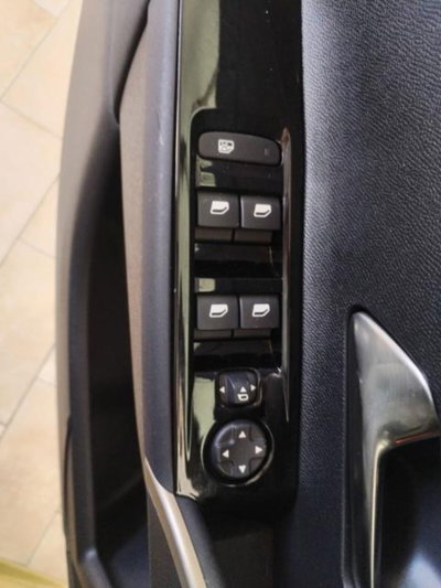 Lancia Ypsilon 1.2 mhev LX 110cv e-dct (19)