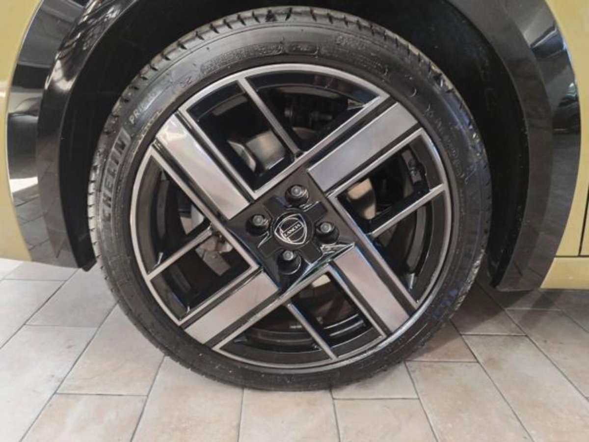 Lancia Ypsilon 1.2 mhev LX 110cv e-dct (7)