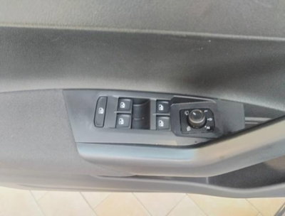 Volkswagen Polo 1.0 tsi Life 95cv (14)