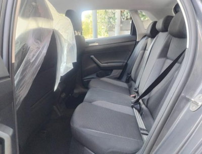 Volkswagen Polo 1.0 tsi Life 95cv (9)