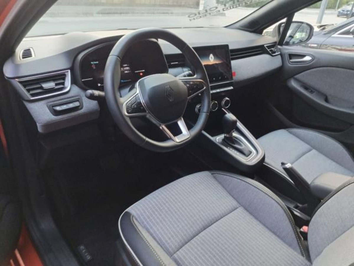 Renault Clio Full Hybrid E-Tech 145 CV 5 porte Techno (11)