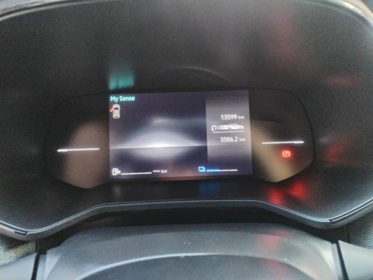 Renault Clio Full Hybrid E-Tech 145 CV 5 porte Techno (13)