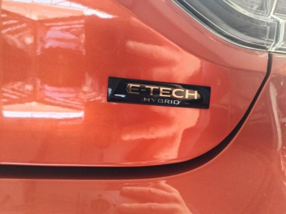 Renault Clio Full Hybrid E-Tech 145 CV 5 porte Techno (7)