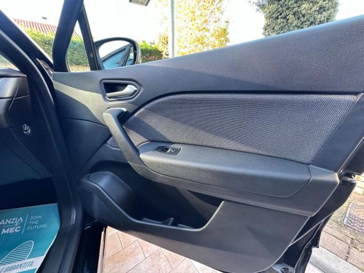 Renault Captur TCe 90 CV Techno (7)