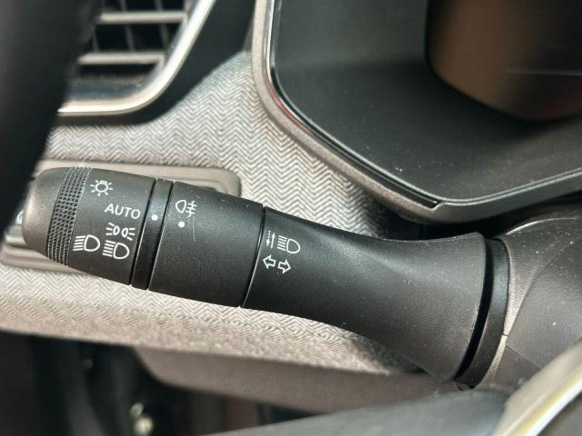 Renault Clio TCe 90 CV 5 porte Techno (12)