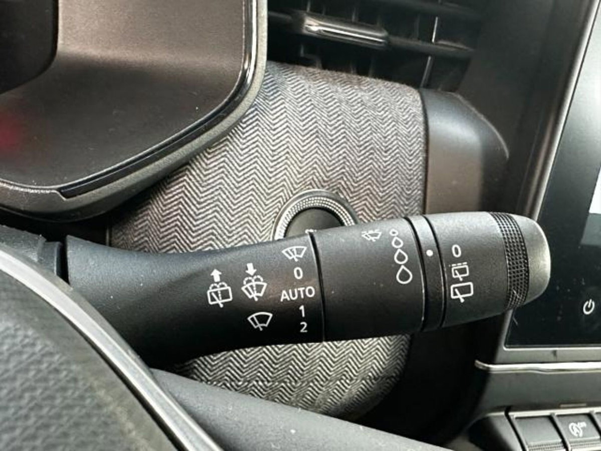 Renault Clio TCe 90 CV 5 porte Techno (13)