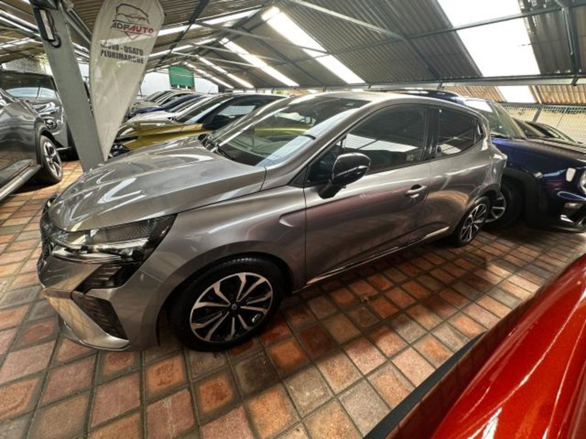 Renault Clio TCe 90 CV 5 porte Techno (5)