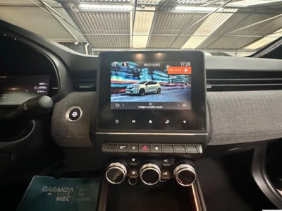 Renault Clio TCe 90 CV 5 porte Techno (9)