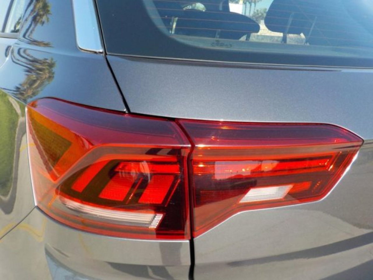 Volkswagen T-Roc 2.0 tdi Style 115cv (11)