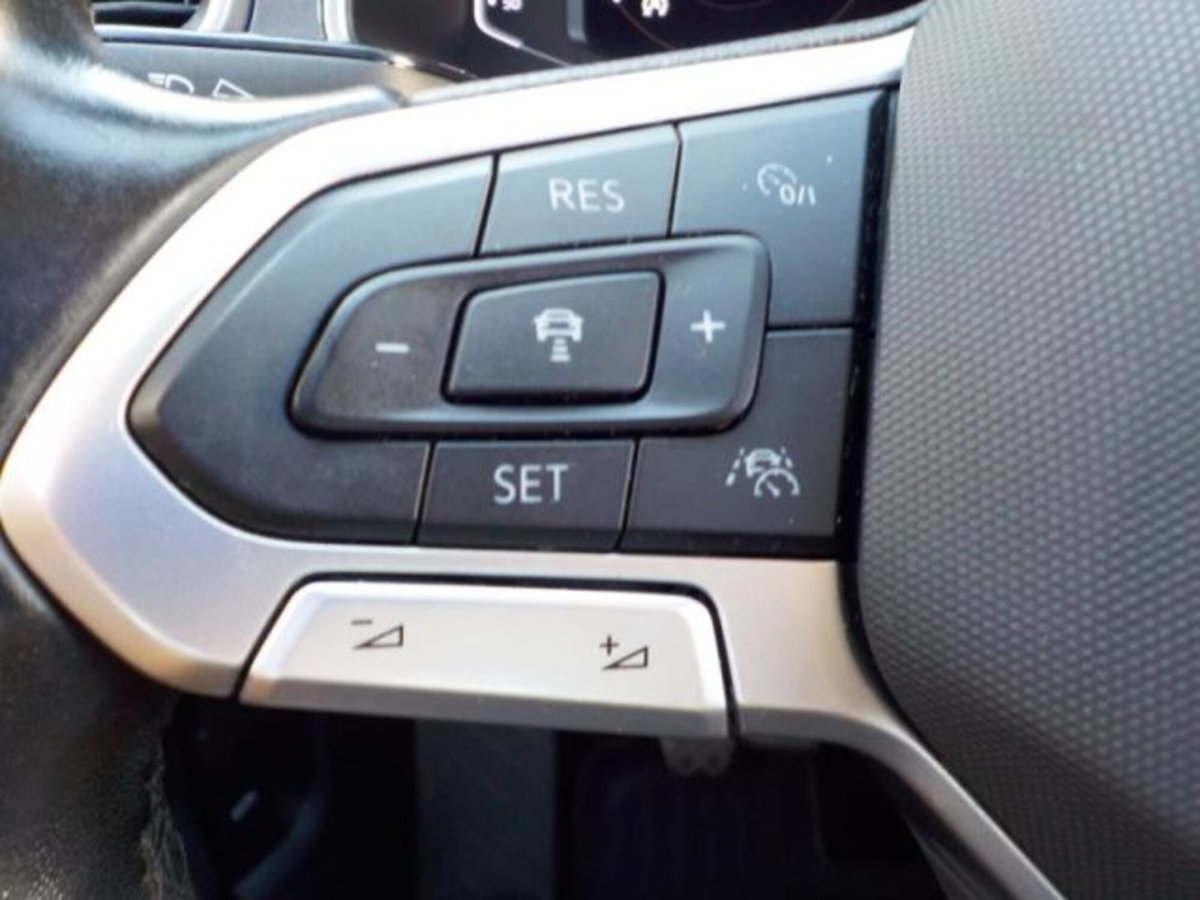 Volkswagen T-Roc 2.0 tdi Style 115cv (20)