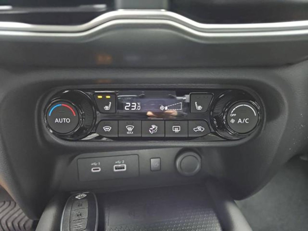 Nissan Juke 1.6 hev N-Connecta (10)